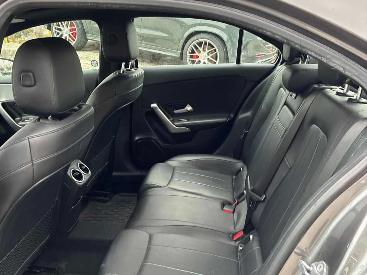 Mercedes-Benz A 220 ПАНОРАМА/ПОДГРЕВИ/ПРЕДСТАВИТЕЛСТВО НА MERCEDES, снимка 10 - Автомобили и джипове - 54005422