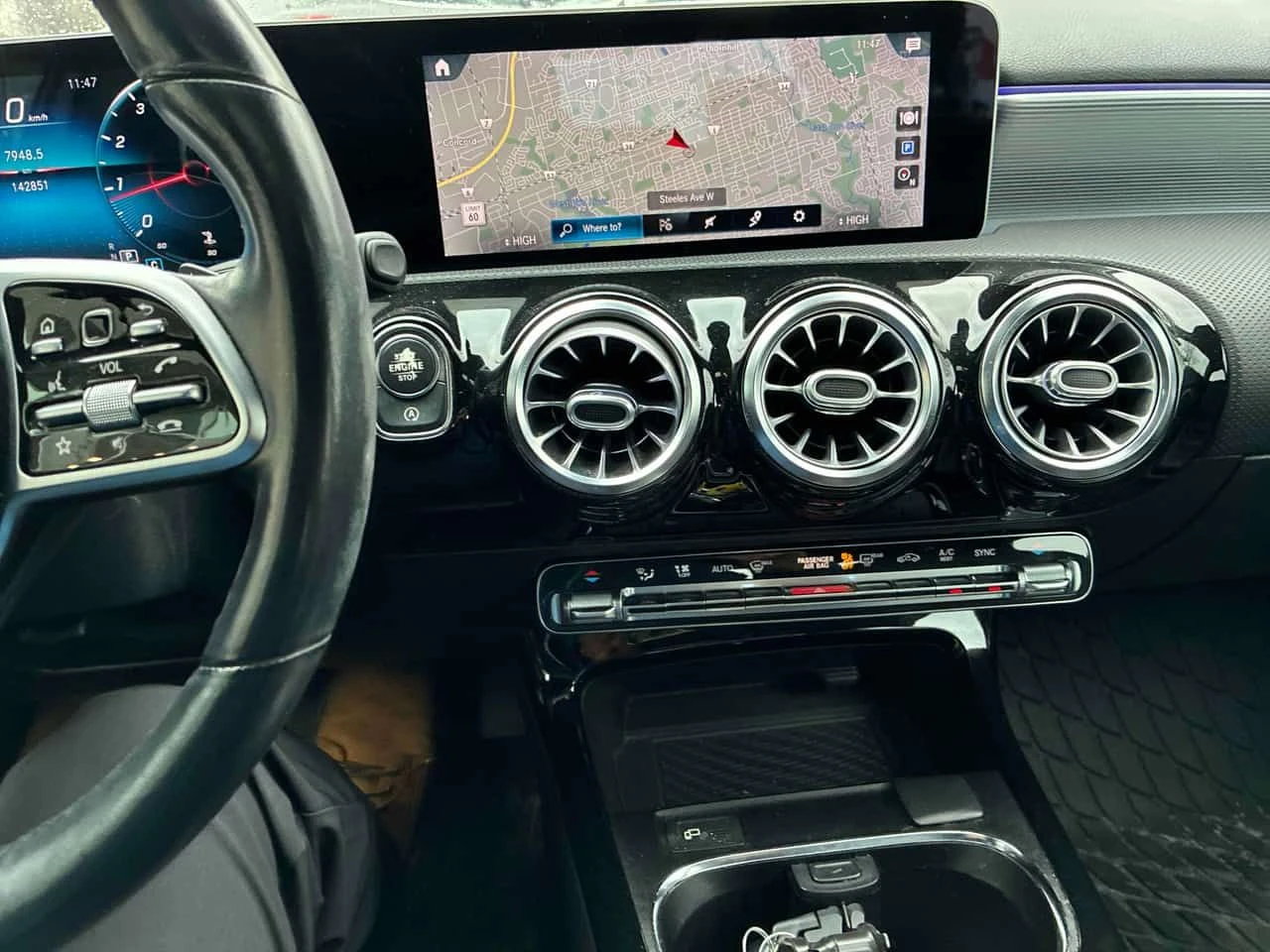 Mercedes-Benz A 220 ПАНОРАМА/ПОДГРЕВИ/ПРЕДСТАВИТЕЛСТВО НА MERCEDES, снимка 9 - Автомобили и джипове - 54005422