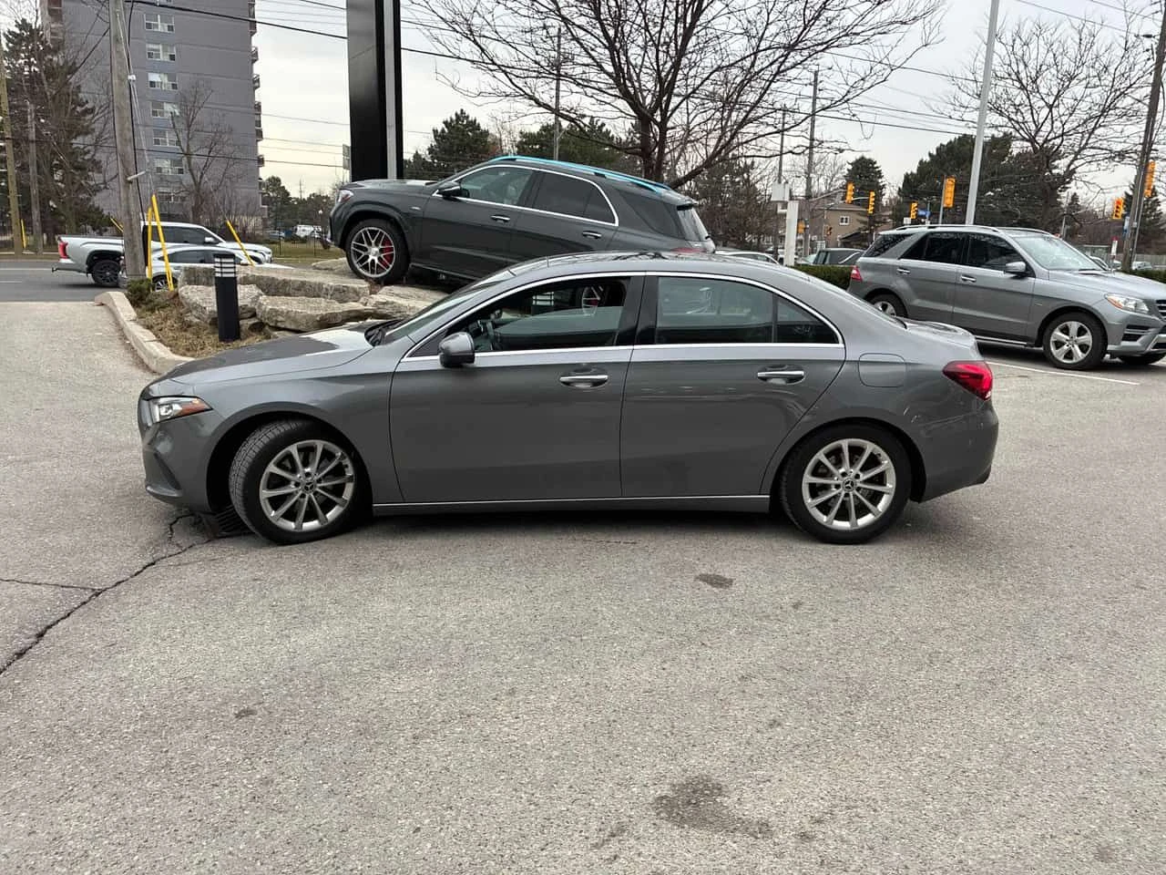 Mercedes-Benz A 220 ПАНОРАМА/ПОДГРЕВИ/ПРЕДСТАВИТЕЛСТВО НА MERCEDES, снимка 3 - Автомобили и джипове - 54005422