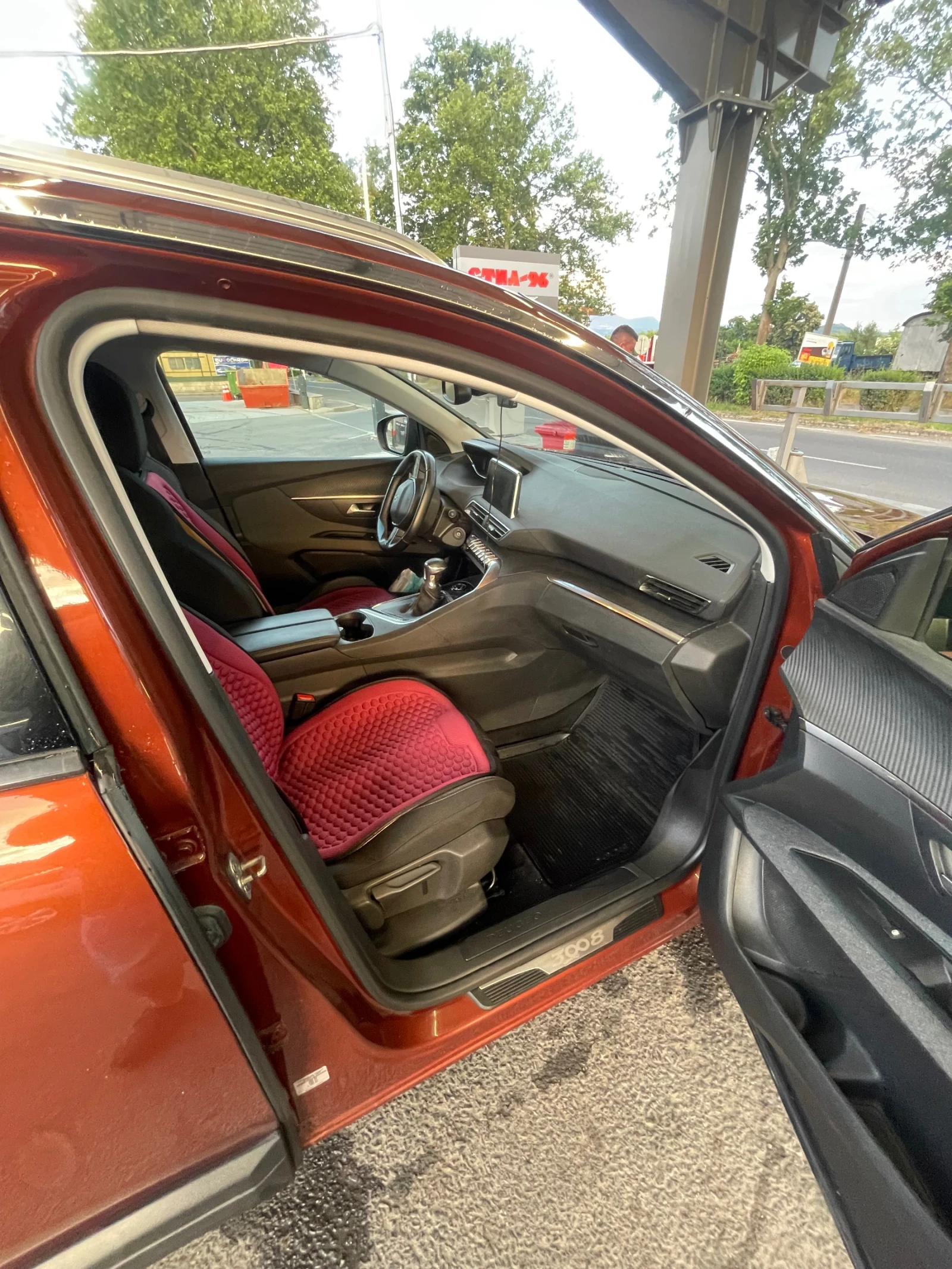 Peugeot 3008 1.5 BlueHDI, снимка 9 - Автомобили и джипове - 54962669