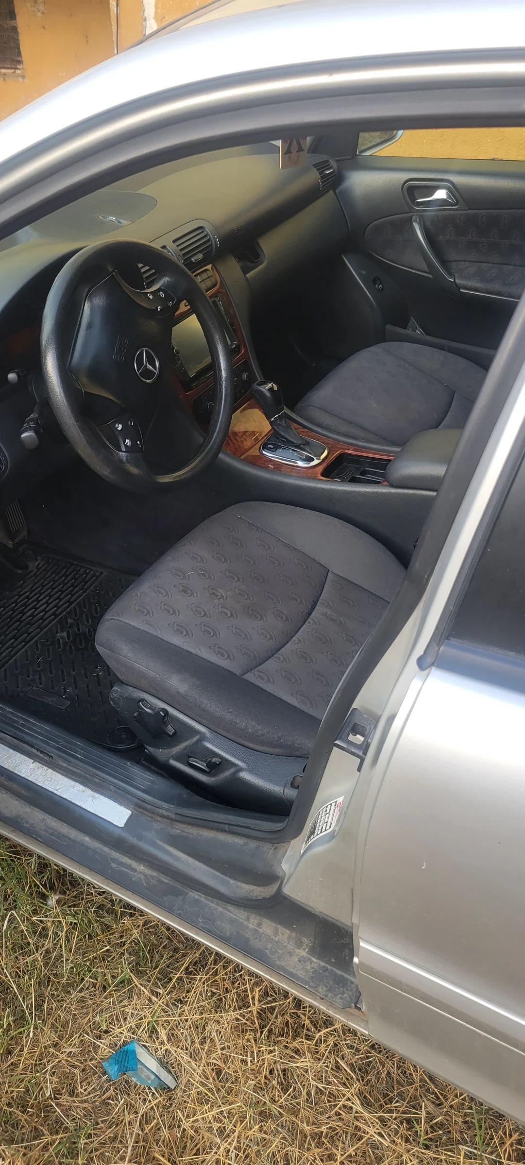 Mercedes-Benz C 200, снимка 4 - Автомобили и джипове - 55273152