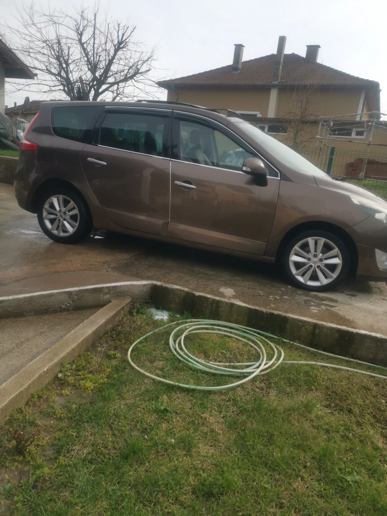 Renault Scenic Grand Scenic 3 1.6 gaz, снимка 2 - Автомобили и джипове - 55561571