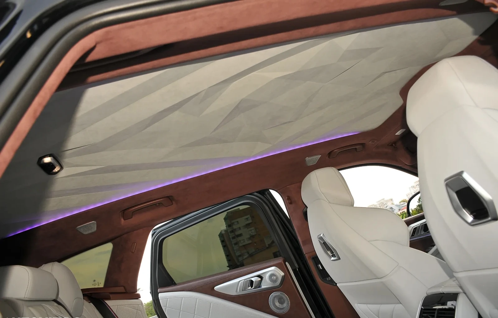 BMW XM 4.4 V8 Plug-in Hybrid xDrive | Mobile.bg � ����������� 12