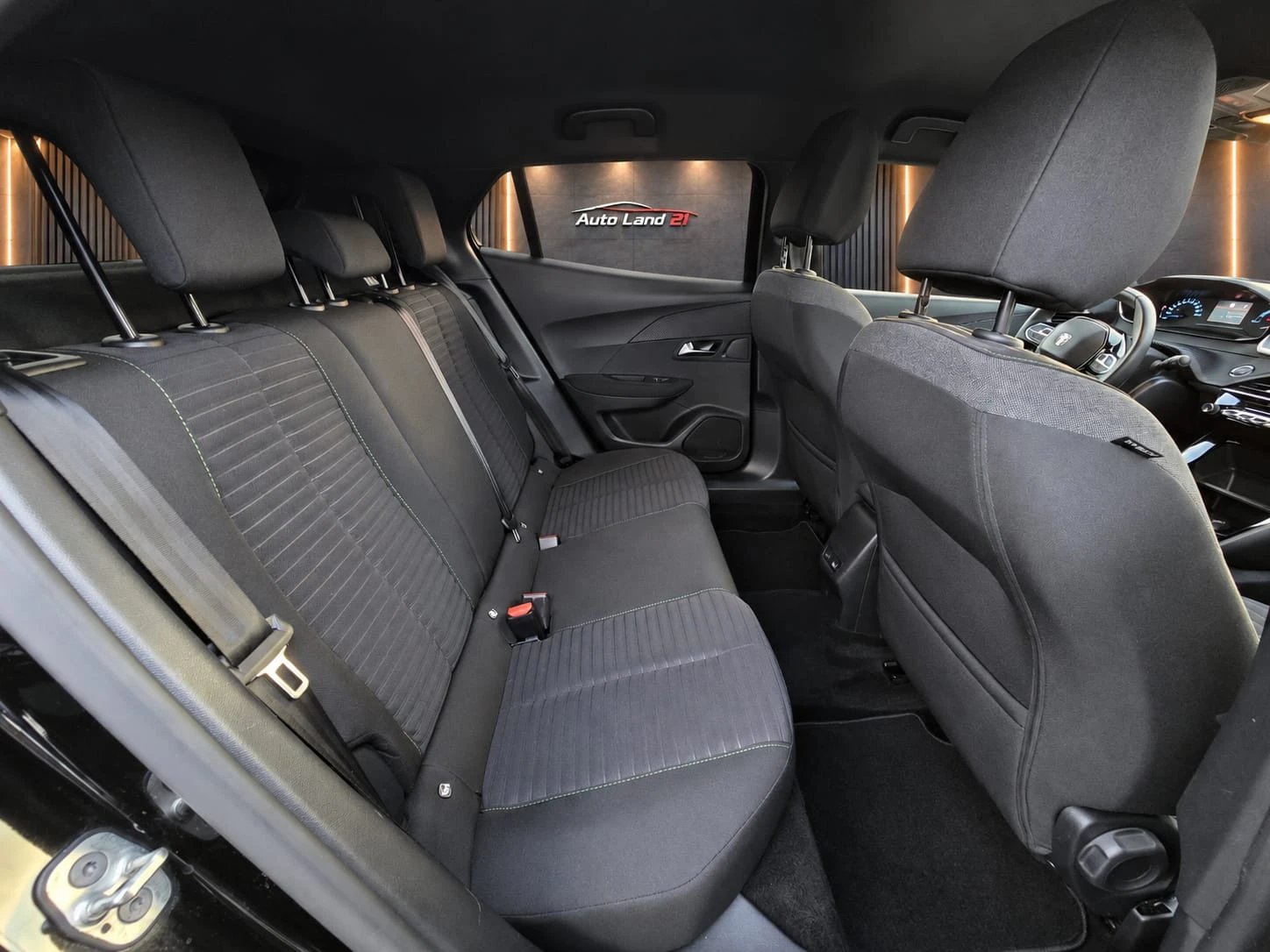 Peugeot 2008 EV* 156��* 54kWh* 400��* FACE LIFT* ALLURE | Mobile.bg � ����������� 11
