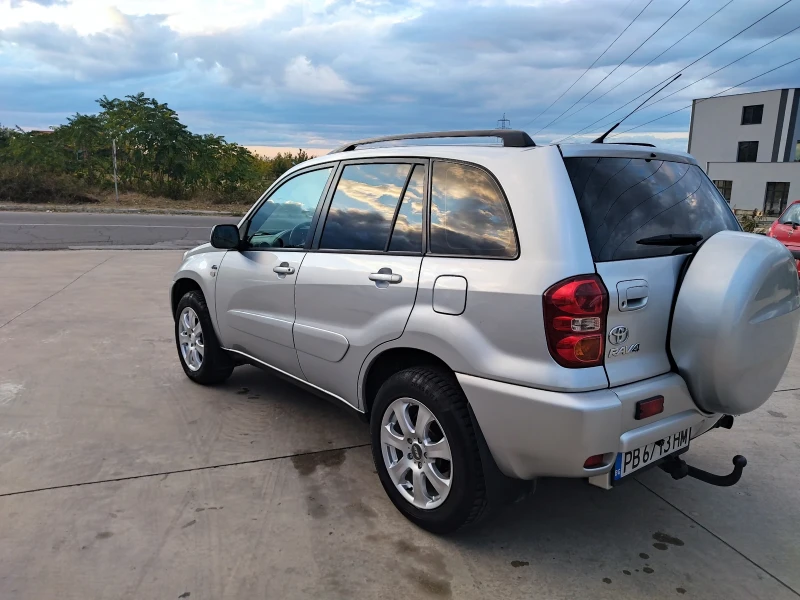 Toyota Rav4 2.0d, снимка 4 - Автомобили и джипове - 47559526