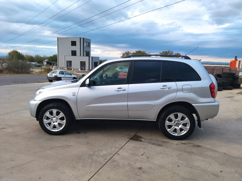 Toyota Rav4 2.0d, снимка 3 - Автомобили и джипове - 47559526