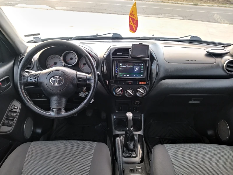 Toyota Rav4 2.0d, снимка 13 - Автомобили и джипове - 47559526