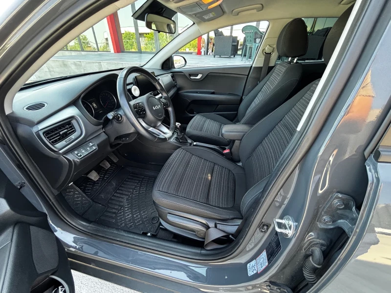 Kia Stonic, снимка 5 - Автомобили и джипове - 52346855