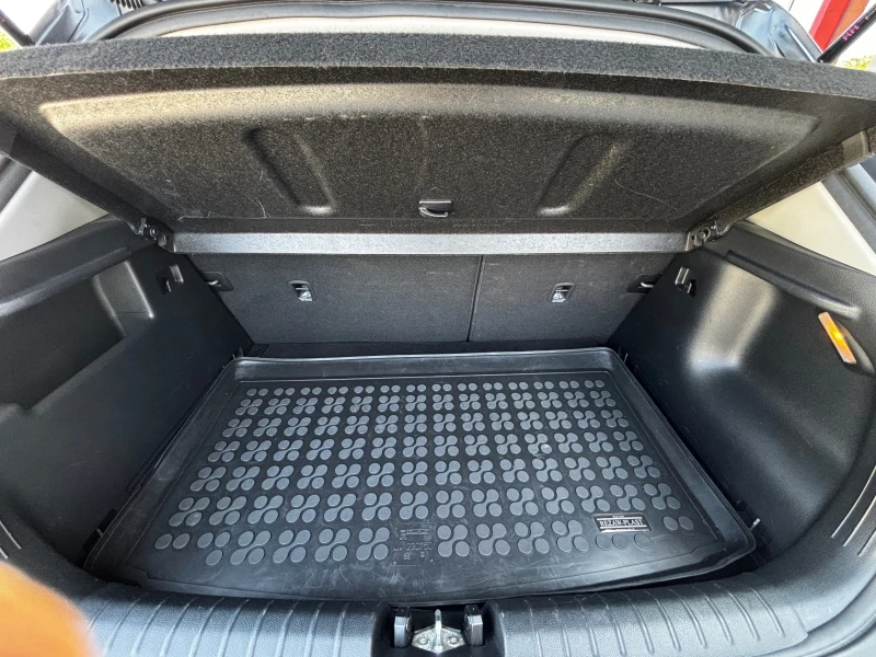 Kia Stonic, снимка 7 - Автомобили и джипове - 52346855