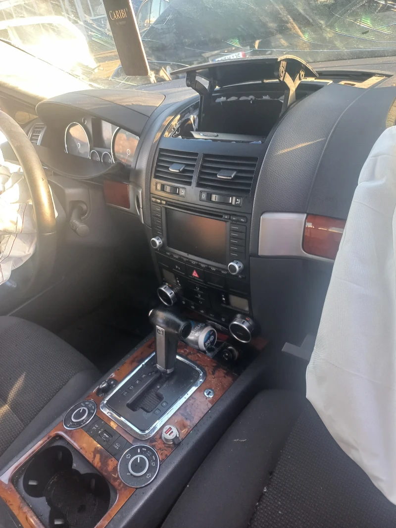 VW Touareg bks, снимка 4 - Автомобили и джипове - 52213661