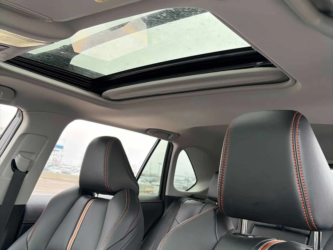 Toyota Rav4 * Trail * CARFAX * БЕЗ ПЪРВОНАЧАЛНА ВНОСКА, снимка 17 - Автомобили и джипове - 53946308