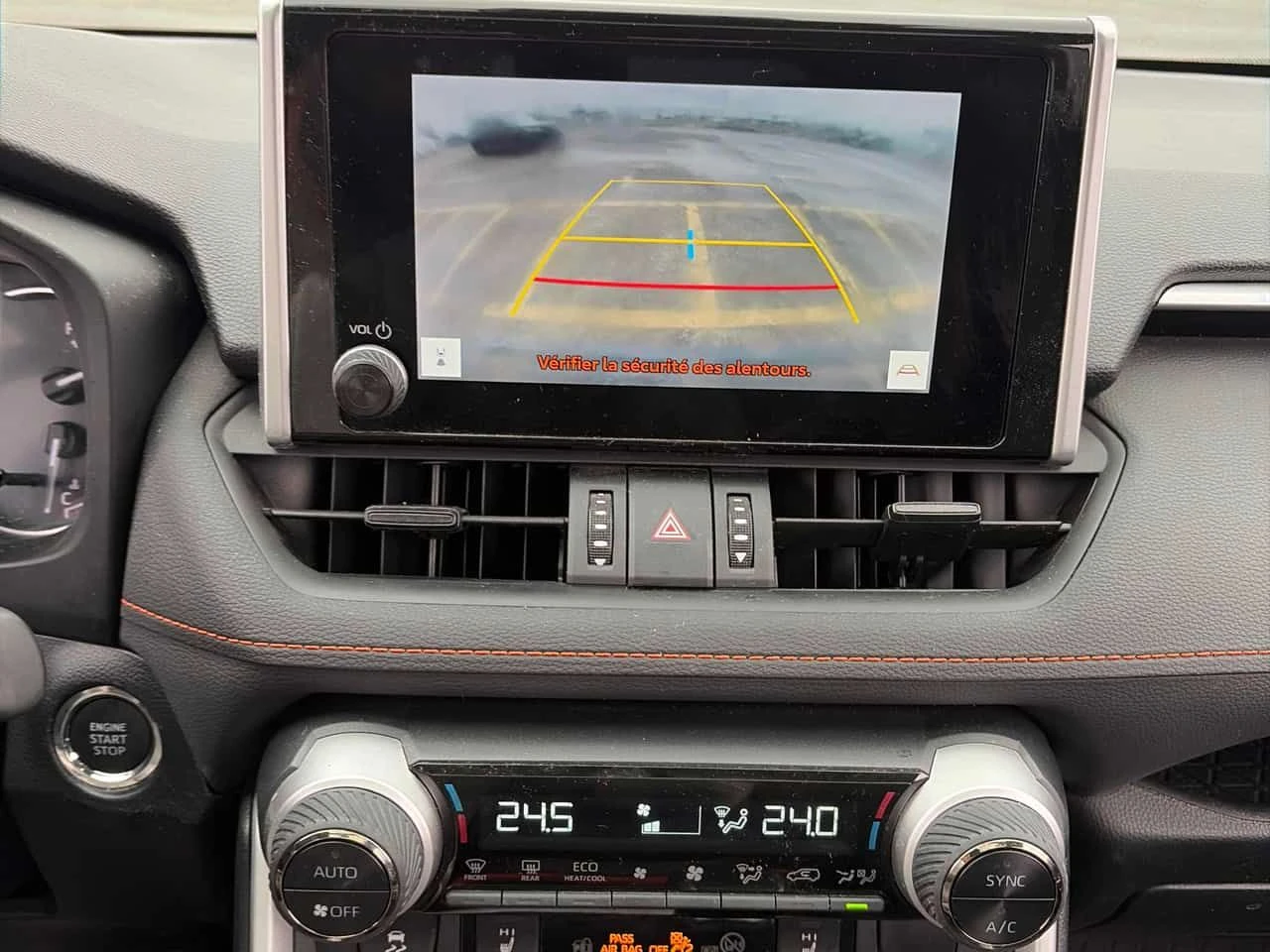 Toyota Rav4 * Trail * CARFAX * БЕЗ ПЪРВОНАЧАЛНА ВНОСКА, снимка 9 - Автомобили и джипове - 53946308