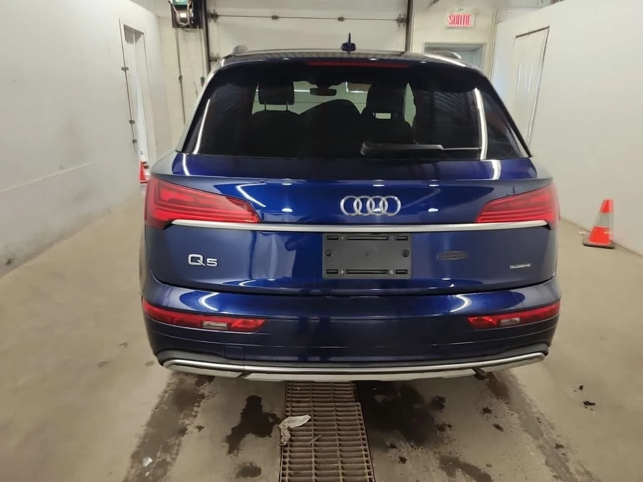 Audi Q5 45TFSI * KOMFORT * CARFAX * Без инциденти * 40k km, снимка 5 - Автомобили и джипове - 54304061