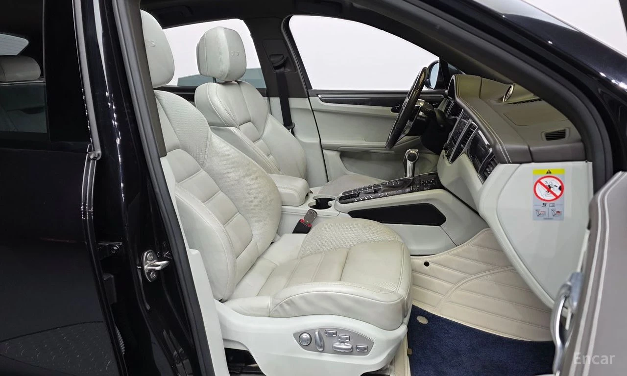 Porsche Macan GTS* 360CAMERA* PANORAMIC ROOF* , снимка 9 - Автомобили и джипове - 54544702