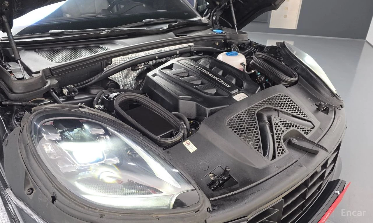 Porsche Macan GTS* 360CAMERA* PANORAMIC ROOF* , снимка 14 - Автомобили и джипове - 54544702