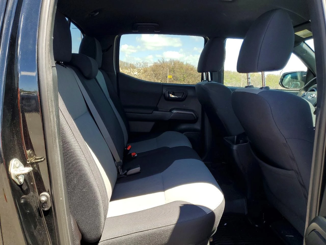 Toyota Tacoma 3.5l Sr5 V6, снимка 10 - Автомобили и джипове - 54914187