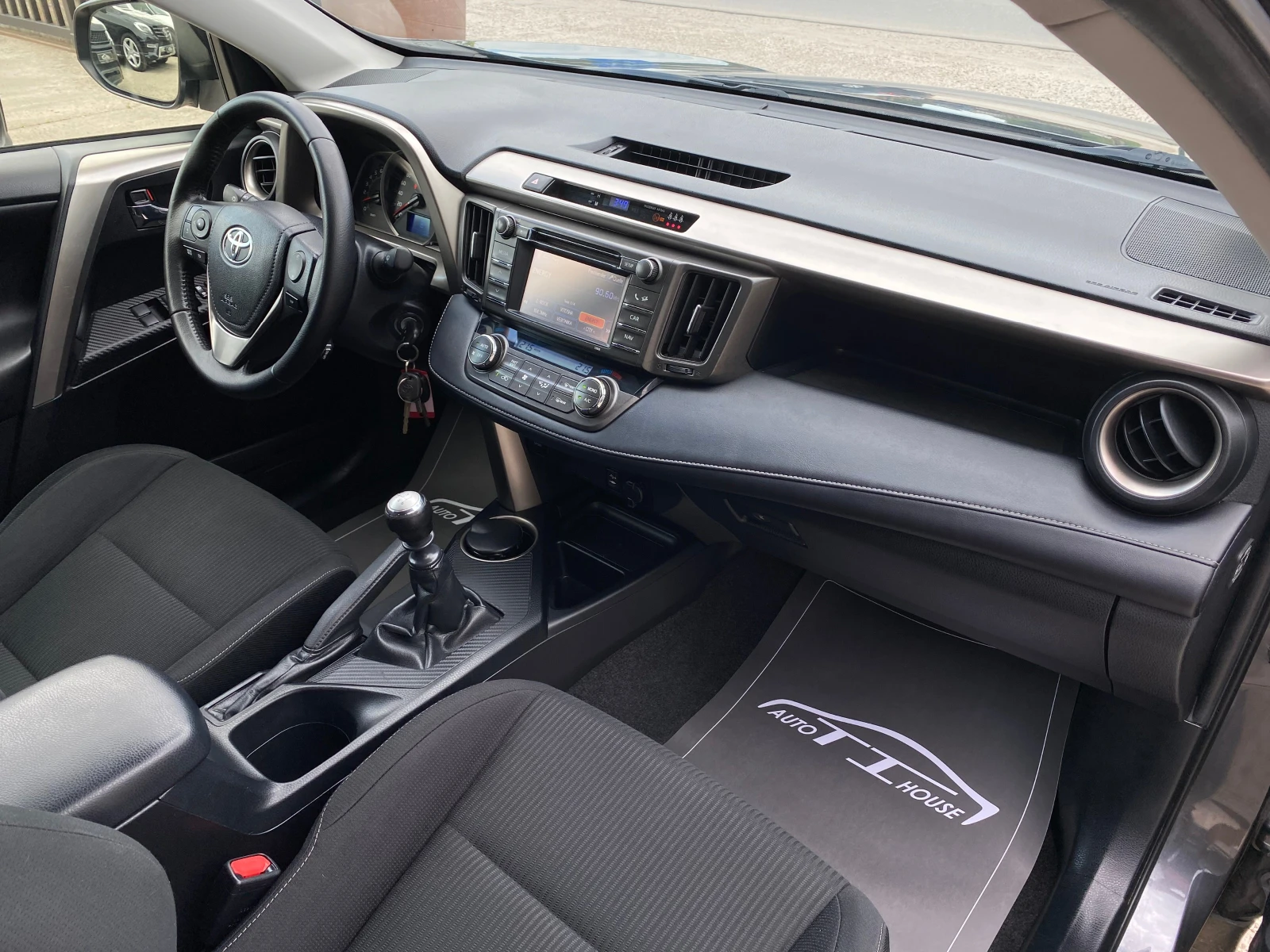 Toyota Rav4 2.0* 4x4* КАТО НОВА!, снимка 10 - Автомобили и джипове - 55197254