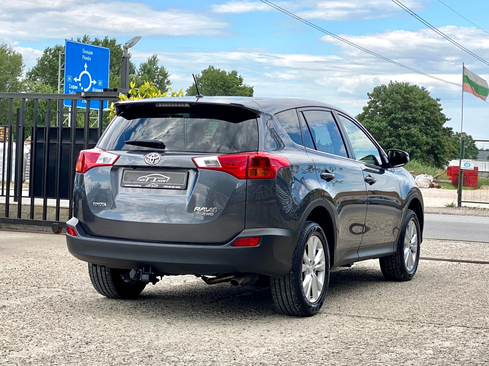 Toyota Rav4 2.0* 4x4* КАТО НОВА!, снимка 2 - Автомобили и джипове - 55197254