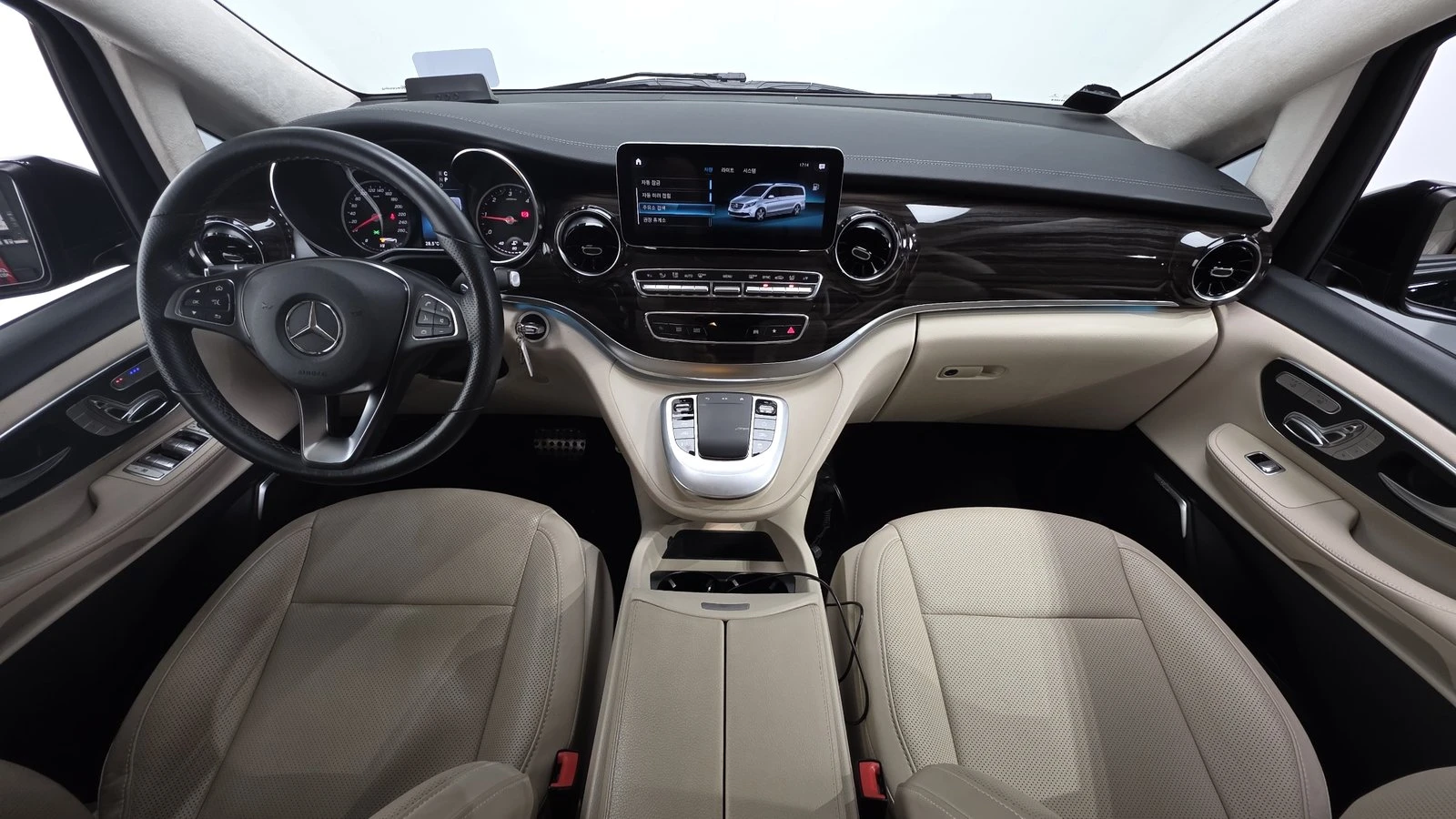 Mercedes-Benz V 300 ОБДУХВАНЕ* 360* ЕЛ. БАГАЖНИК* КРАЙНА ЦЕНА, снимка 7 - Автомобили и джипове - 55302337