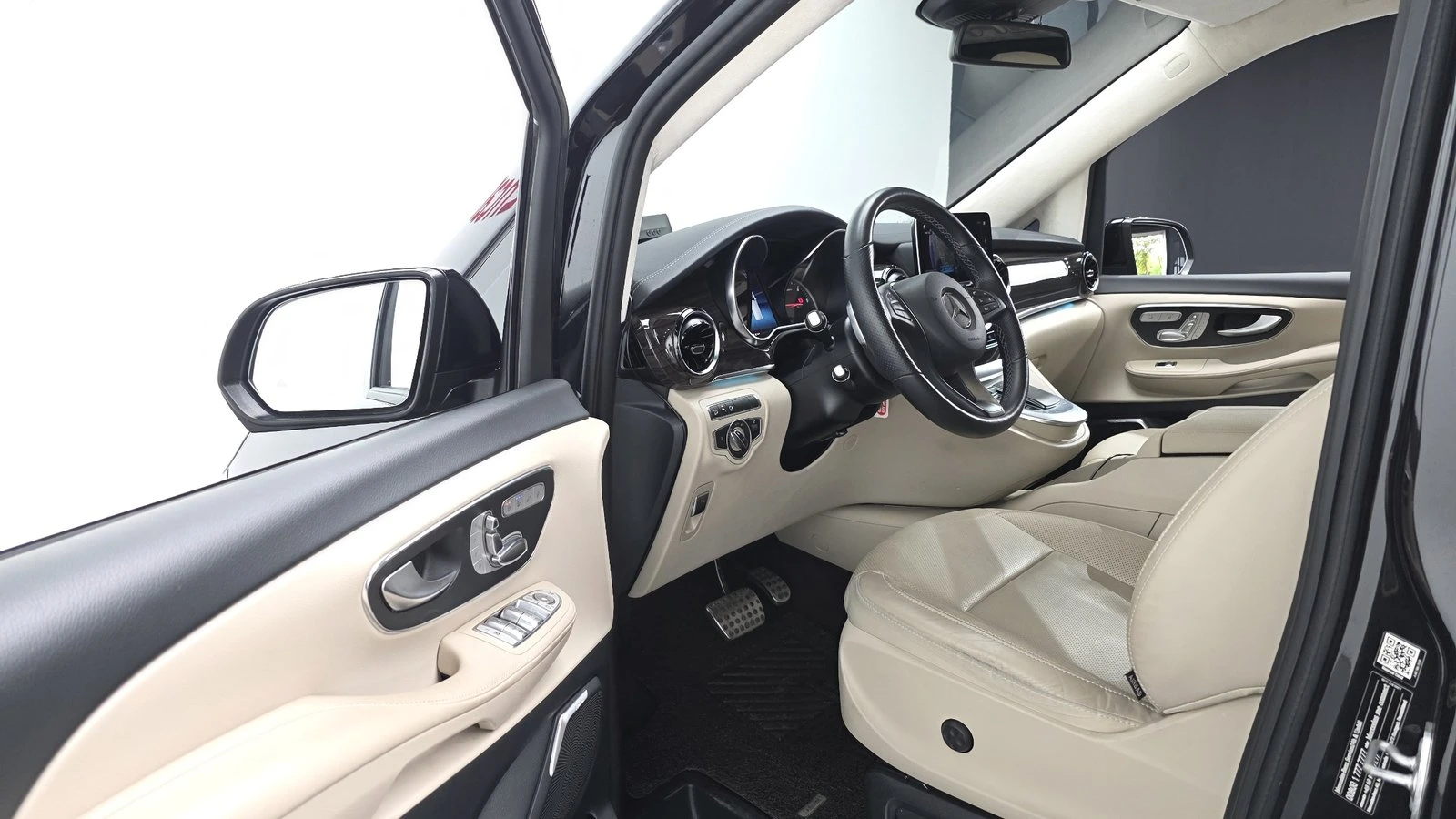 Mercedes-Benz V 300 ОБДУХВАНЕ* 360* ЕЛ. БАГАЖНИК* КРАЙНА ЦЕНА, снимка 10 - Автомобили и джипове - 55302337
