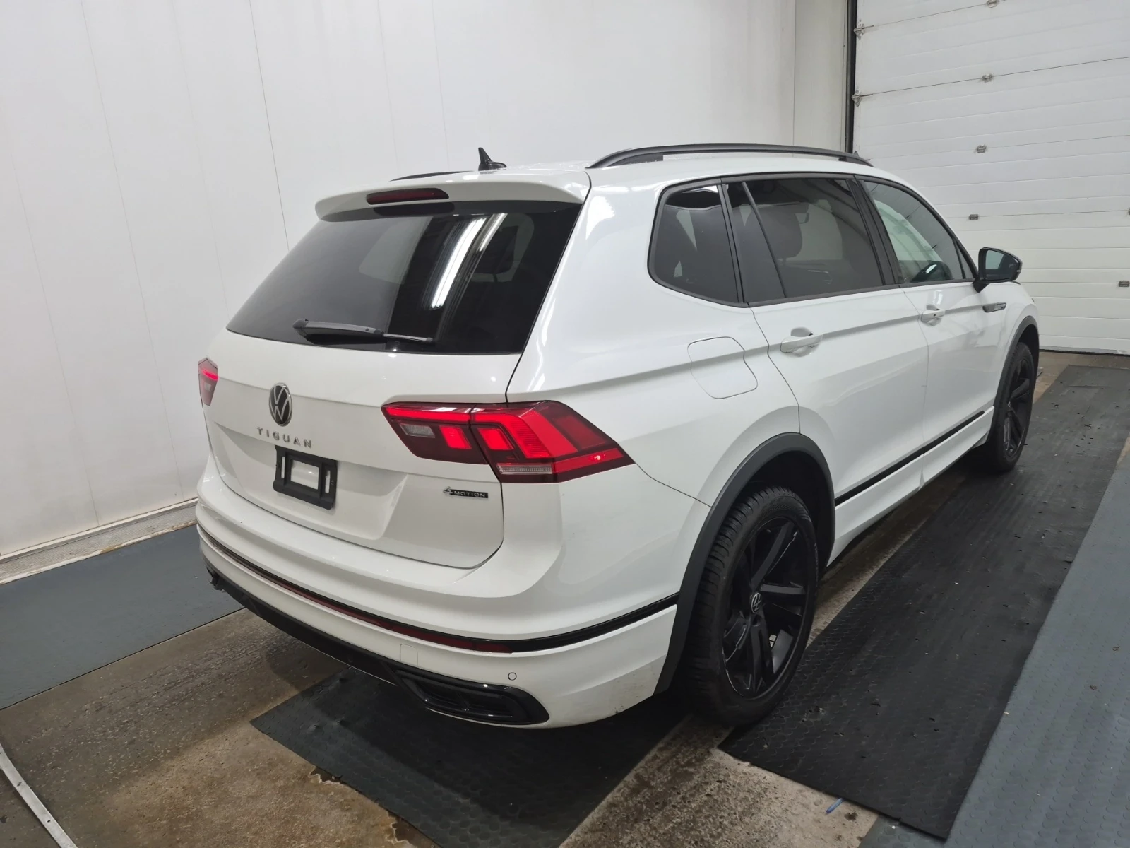 VW Tiguan 4motion Comfortline R-line Black Edition | Mobile.bg � ����������� 6