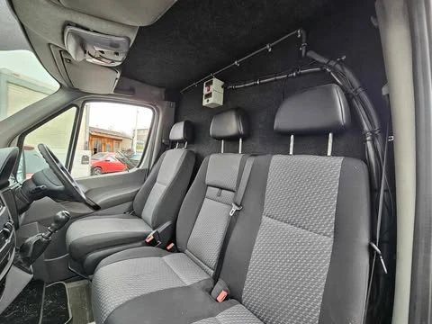 VW Crafter Crafter 35 Хладилен, снимка 11 - Бусове и автобуси - 48366572