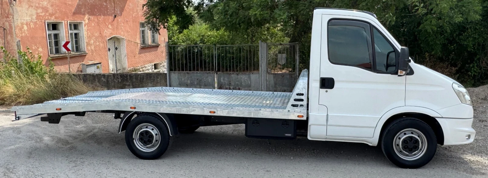 Iveco Daily * Климатроник* Специален * Възглавници* Обслужен*  - изображение 6