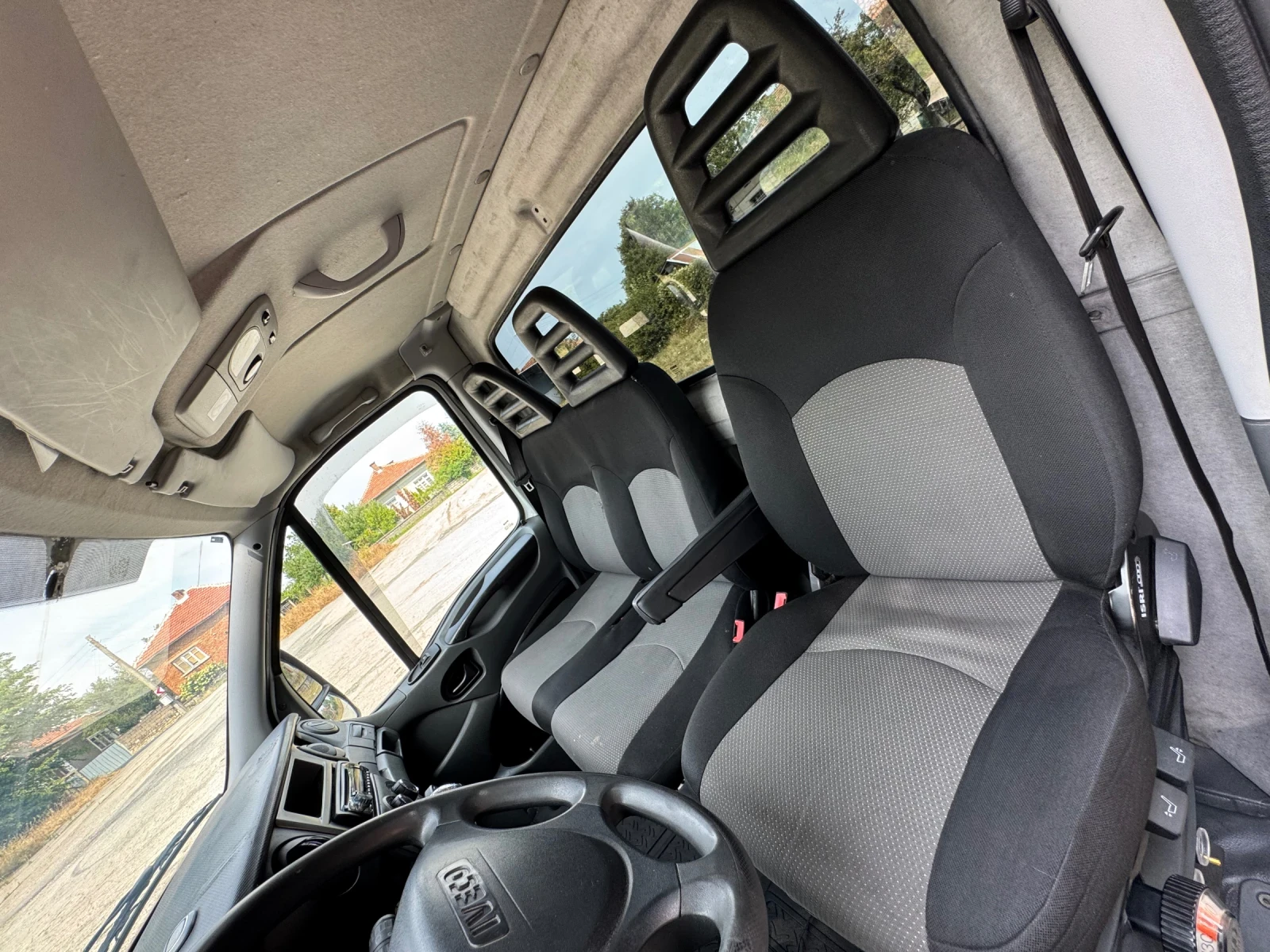 Iveco Daily * Климатроник* Специален * Възглавници* Обслужен*  - изображение 10