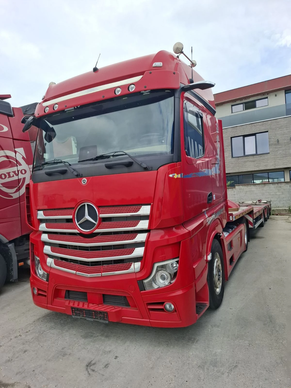Mercedes-Benz Actros мега, снимка 2 - Камиони - 54988157