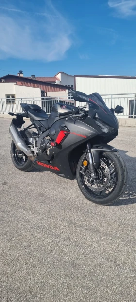 Обява за продажба на Honda Cbr CBR 1000 RR / RA  ~22 700 лв. - изображение 2