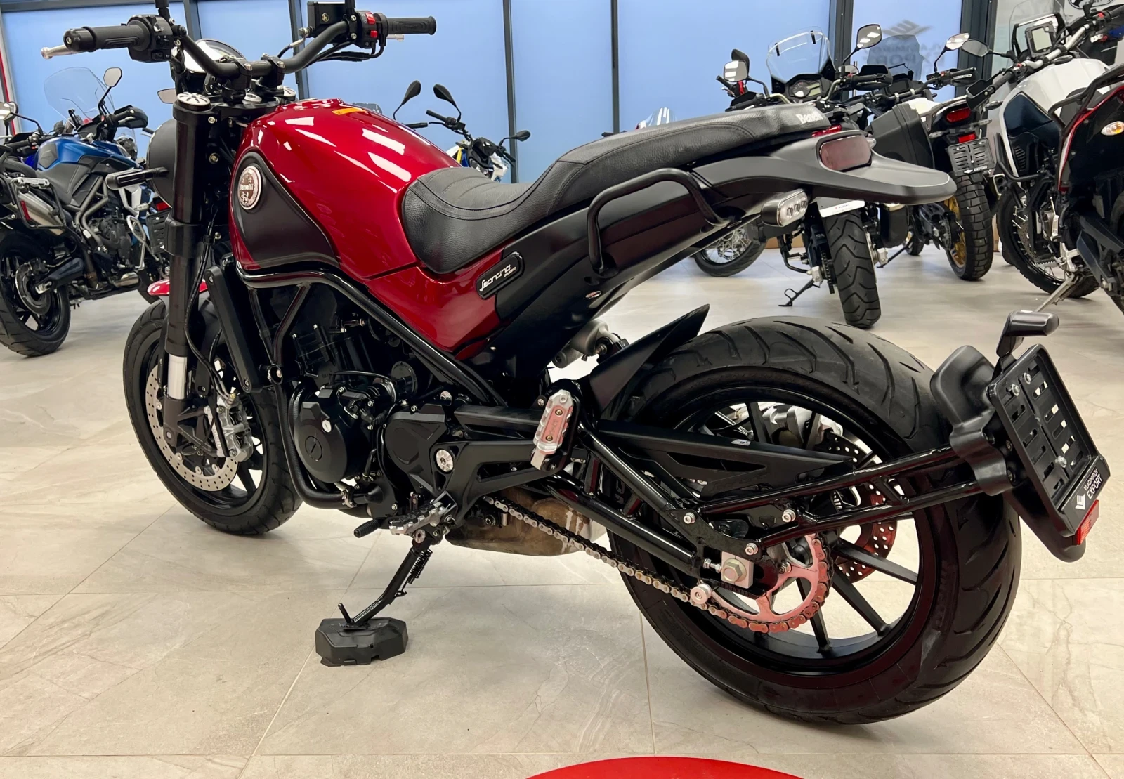 Benelli 500 Leoncino 501 A2 2018 - изображение 8