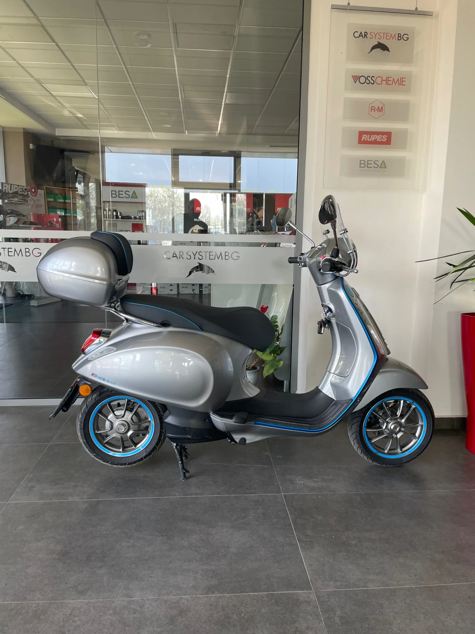Vespa GTS Primavera Elettrica 