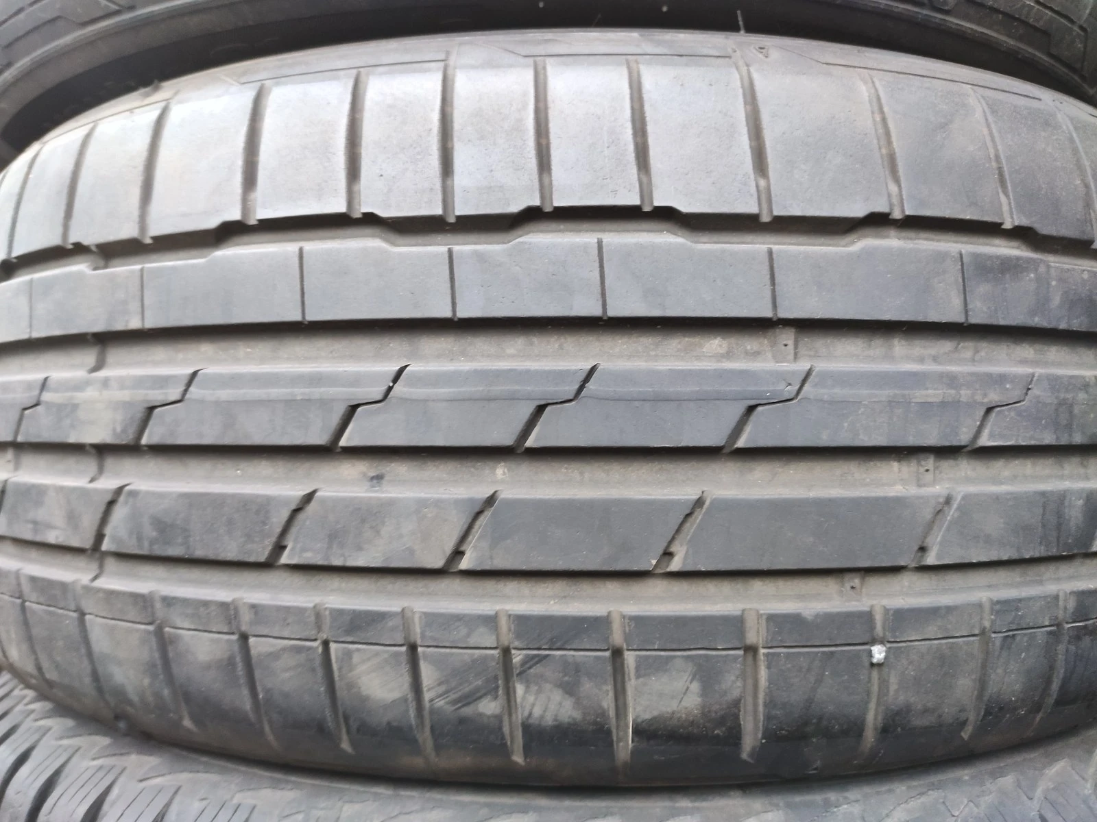 Гуми Летни 205/55R17, снимка 5 - Гуми и джанти - 56664409