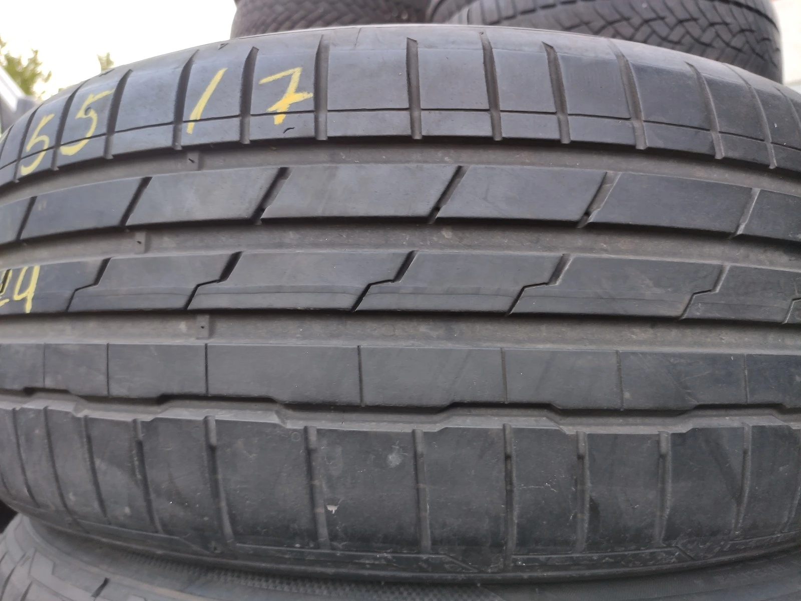 Гуми Летни 205/55R17, снимка 4 - Гуми и джанти - 56664409