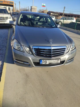 Mercedes-Benz E 220, снимка 3