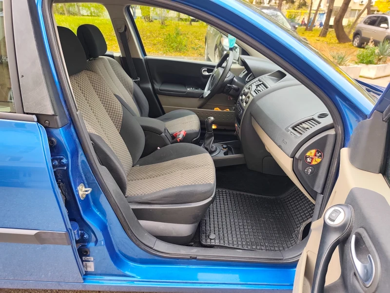Renault Megane  1.5 DCI * А/С* !ТОП!, снимка 10 - Автомобили и джипове - 52532644