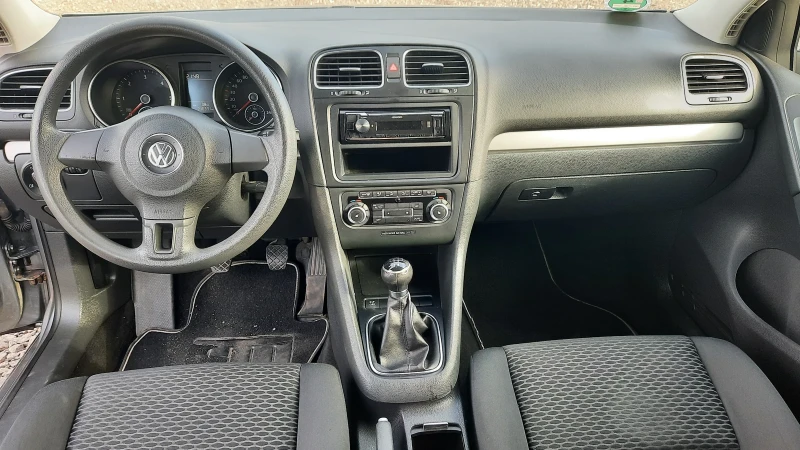 VW Golf 2.0TDI 110кс. Серв.книжка * Подгрев * , снимка 8 - Автомобили и джипове - 48144919