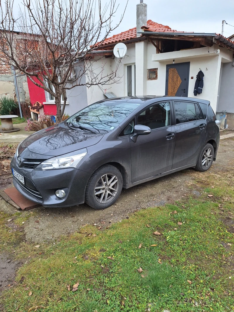 Toyota Verso, снимка 1 - Автомобили и джипове - 48307763