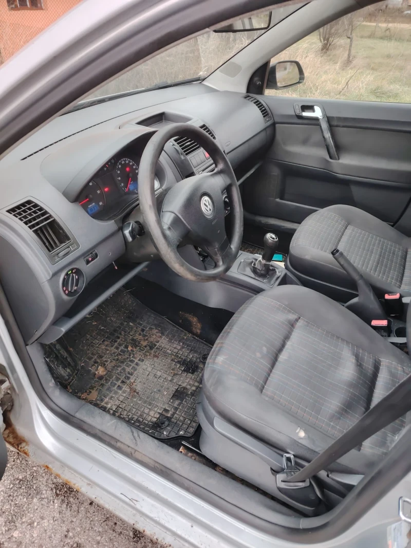 VW Polo 1.4TDI, снимка 9 - Автомобили и джипове - 48576874