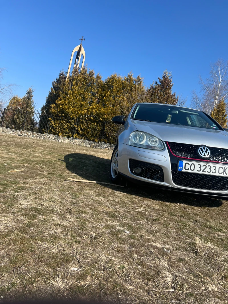 VW Golf, снимка 1 - Автомобили и джипове - 49048019