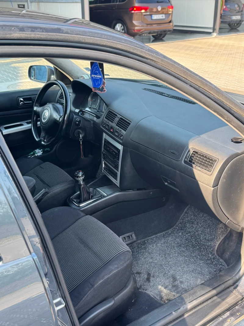 VW Golf GTI 1.8T 6-speed, снимка 10 - Автомобили и джипове - 52555299