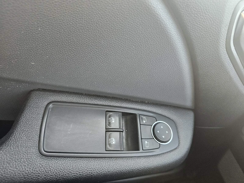 Renault Clio 1.0 TCe 75, снимка 12 - Автомобили и джипове - 51441916