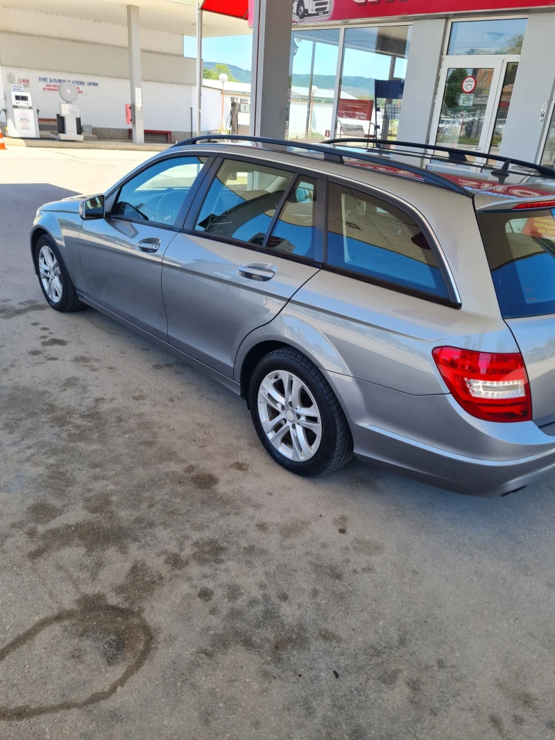 Mercedes-Benz C 180 2.2 CDI , снимка 4 - Автомобили и джипове - 52156894