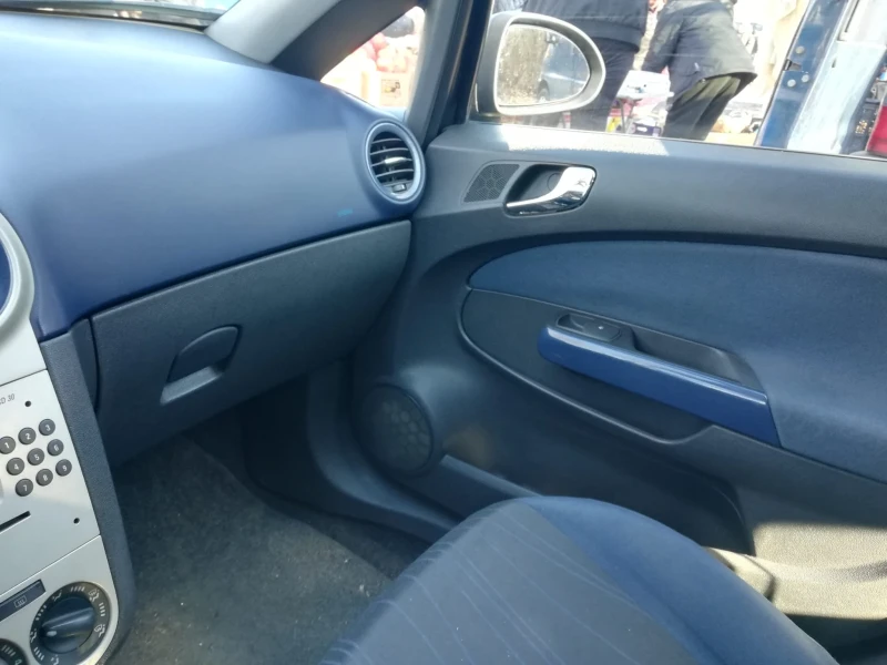 Opel Corsa, снимка 11 - Автомобили и джипове - 52616855