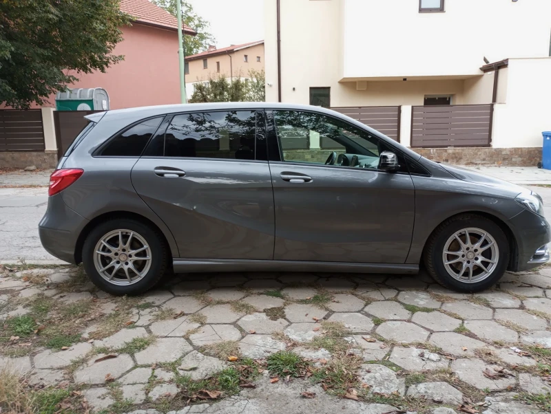 Mercedes-Benz B 180, снимка 7 - Автомобили и джипове - 52697606