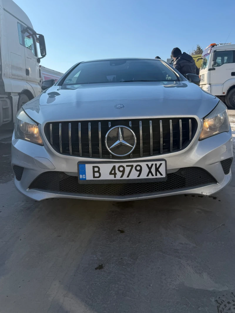Mercedes-Benz CLA 220, снимка 8 - Автомобили и джипове - 53078375