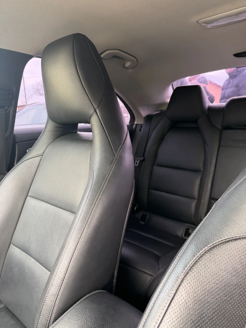Mercedes-Benz CLA 220, снимка 4 - Автомобили и джипове - 53078375