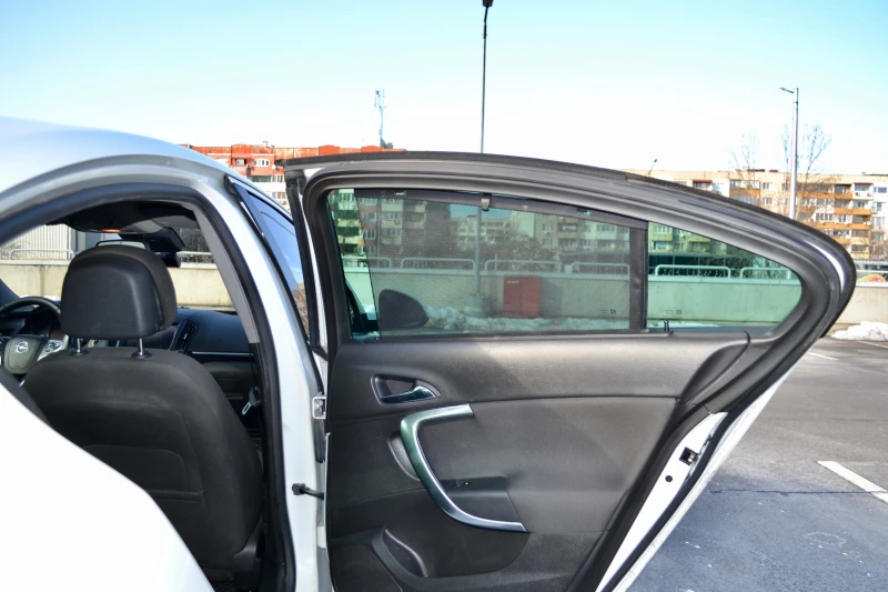 Opel Insignia 2.0 CDTI, DISTRONIC, CAR PLAY, снимка 10 - Автомобили и джипове - 53141087
