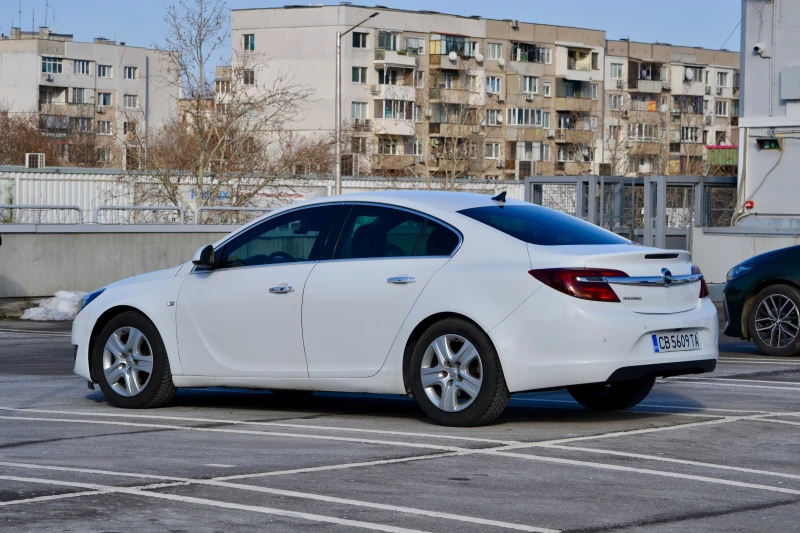 Opel Insignia 2.0 CDTI, DISTRONIC, CAR PLAY, снимка 2 - Автомобили и джипове - 53141087