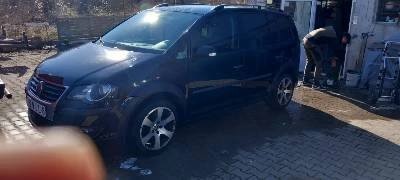 VW Touran Cross, снимка 6 - Автомобили и джипове - 49391098